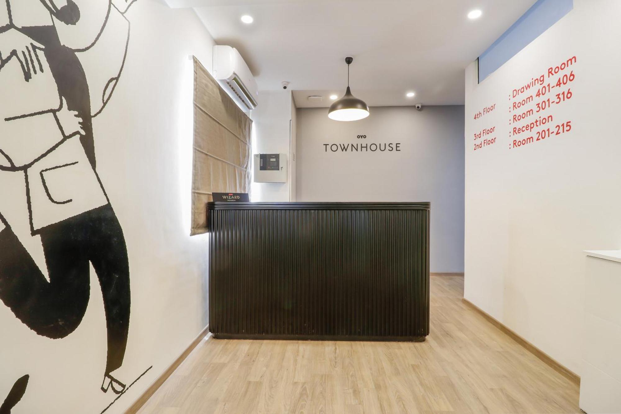 Super Townhouse The Landmark Indore Eksteriør billede